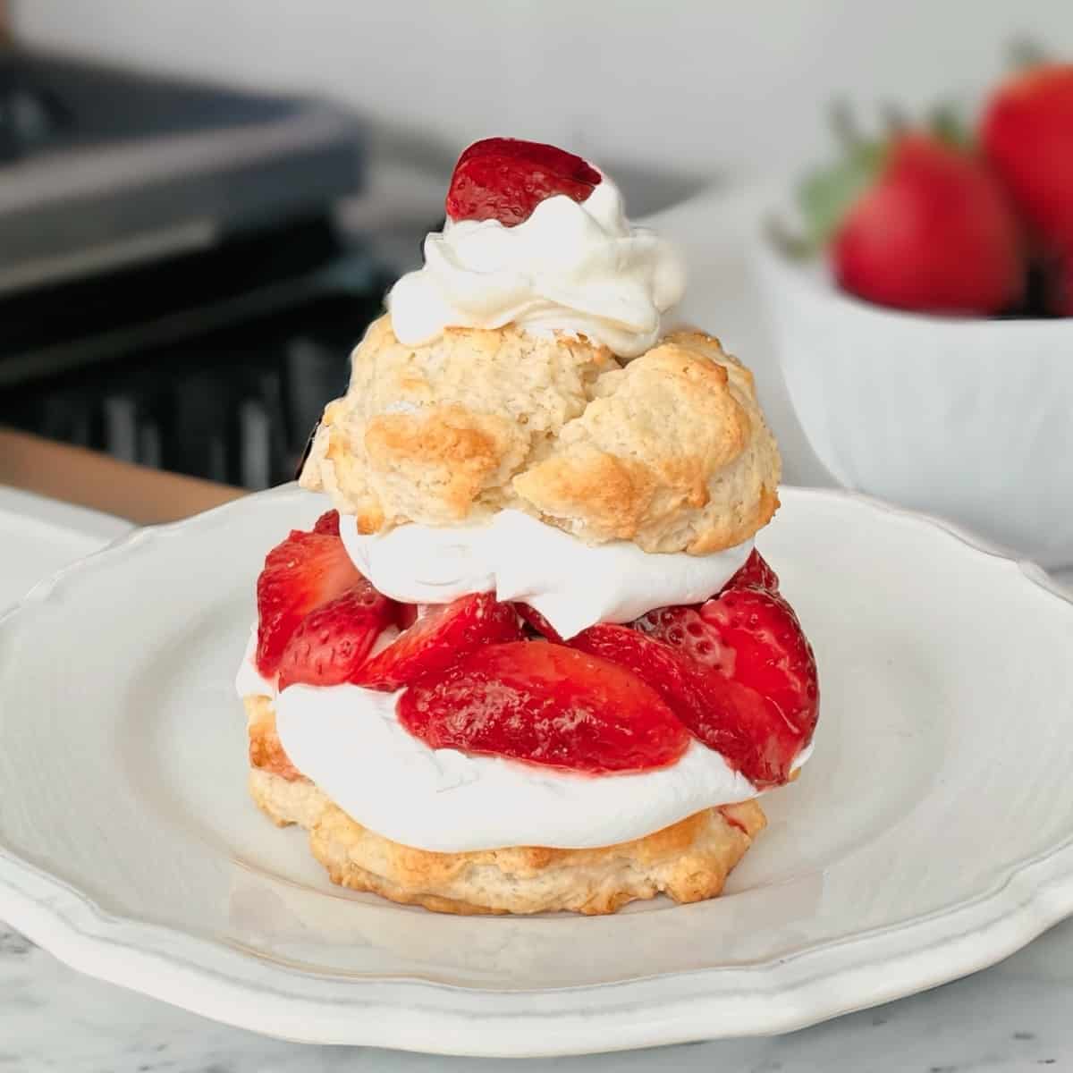 Classic Bisquick Strawberry Shortcake: Easy Pantry Shortcut
