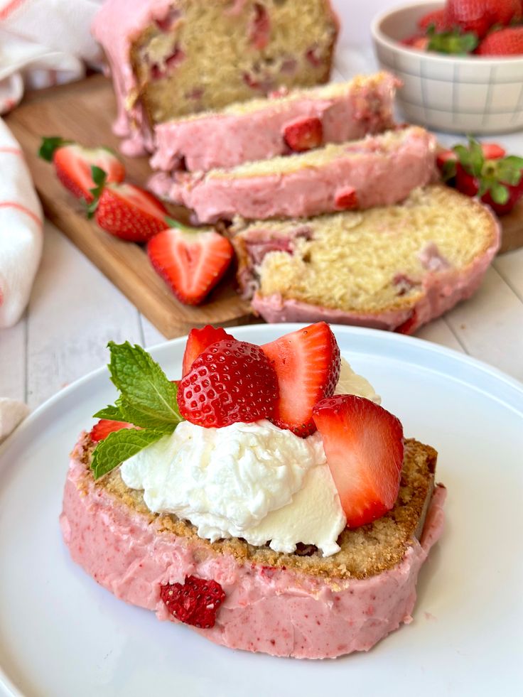 Sourdough Strawberry Shortcake: Easy Cake Pan Layering Method